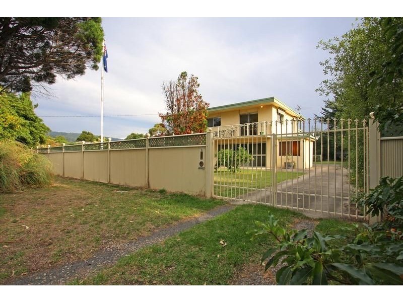 2 The Avenue, Mccrae VIC 3938