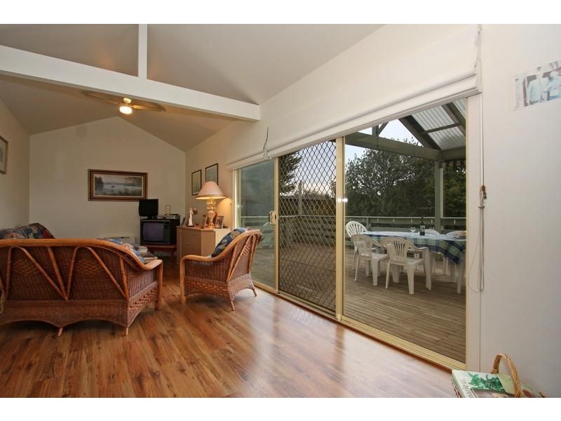 2 The Avenue, Mccrae VIC 3938