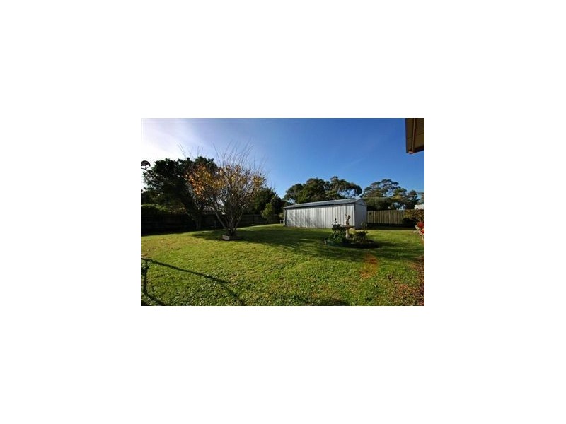 11 Knott Street, Safety Beach VIC 3936