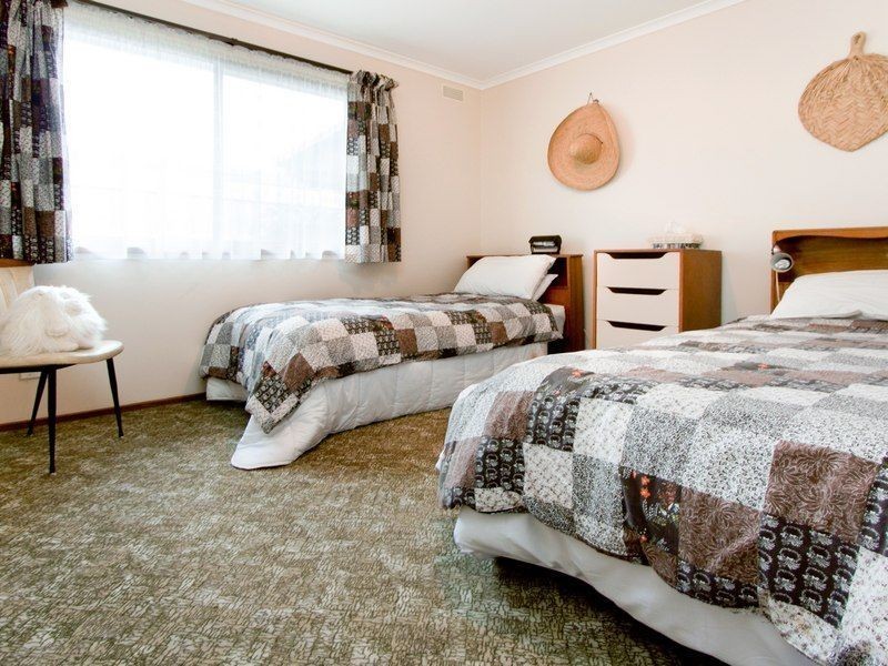 17 Corey Avenue, Dromana VIC 3936