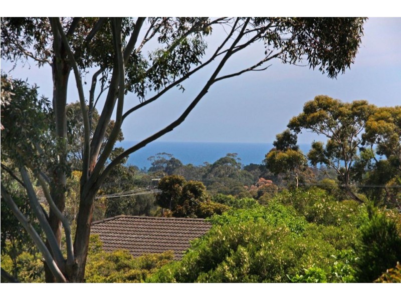 8 Hillman Avenue, Mccrae VIC 3938