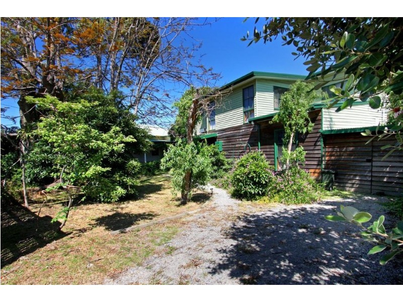 8 Hillman Avenue, Mccrae VIC 3938