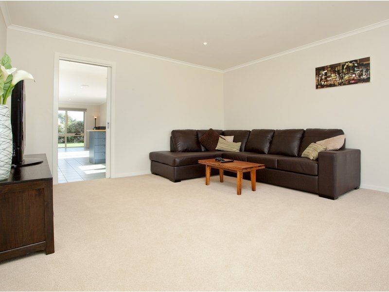 2 Fairway Lane, Safety Beach VIC 3936