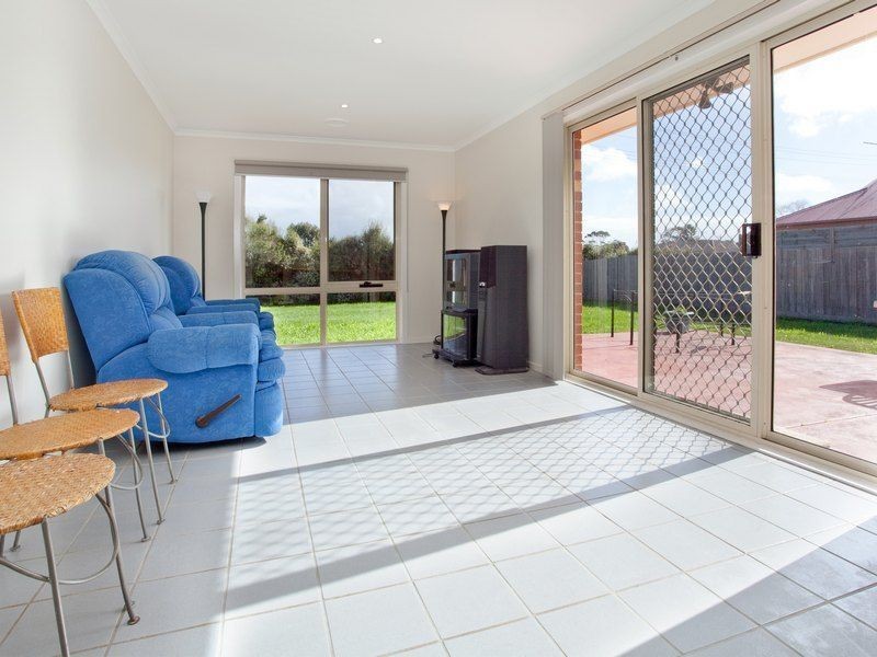 2 Fairway Lane, Safety Beach VIC 3936