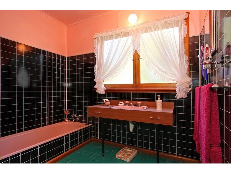 1 Russell, Mccrae VIC 3938