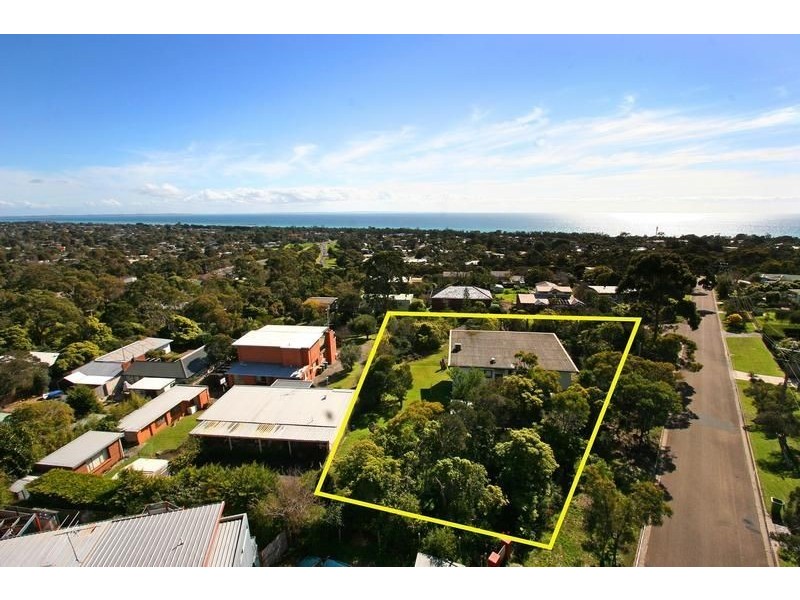 1 Russell, Mccrae VIC 3938