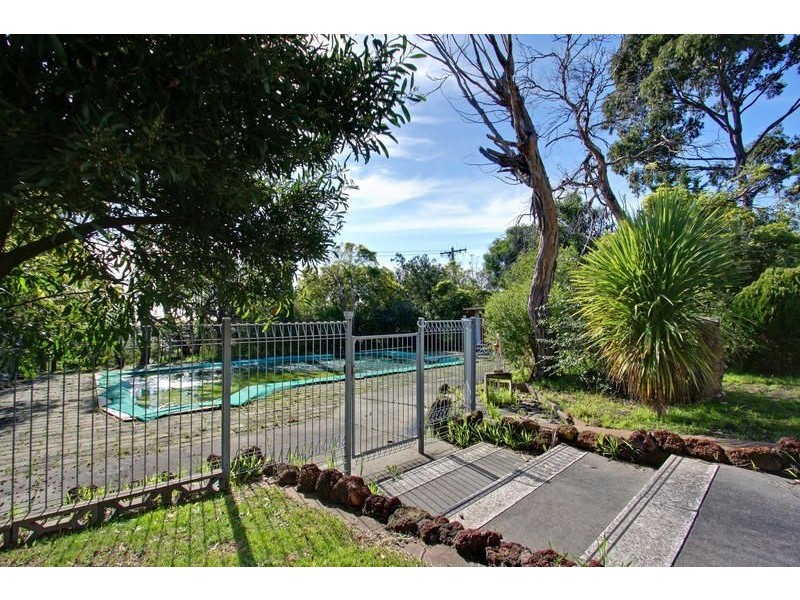 1 Russell, Mccrae VIC 3938