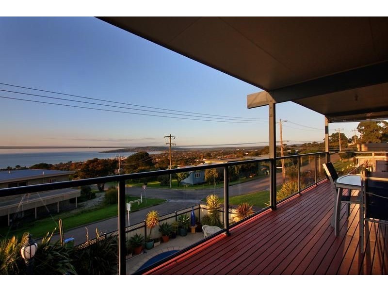 19 Atunga Terrace, Dromana VIC 3936