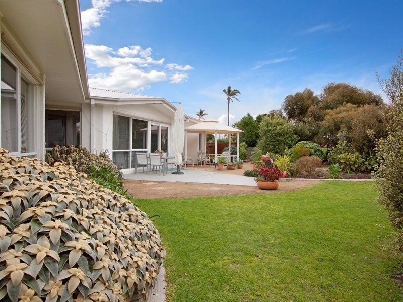 54 Golf Course Lane, Safety Beach VIC 3936