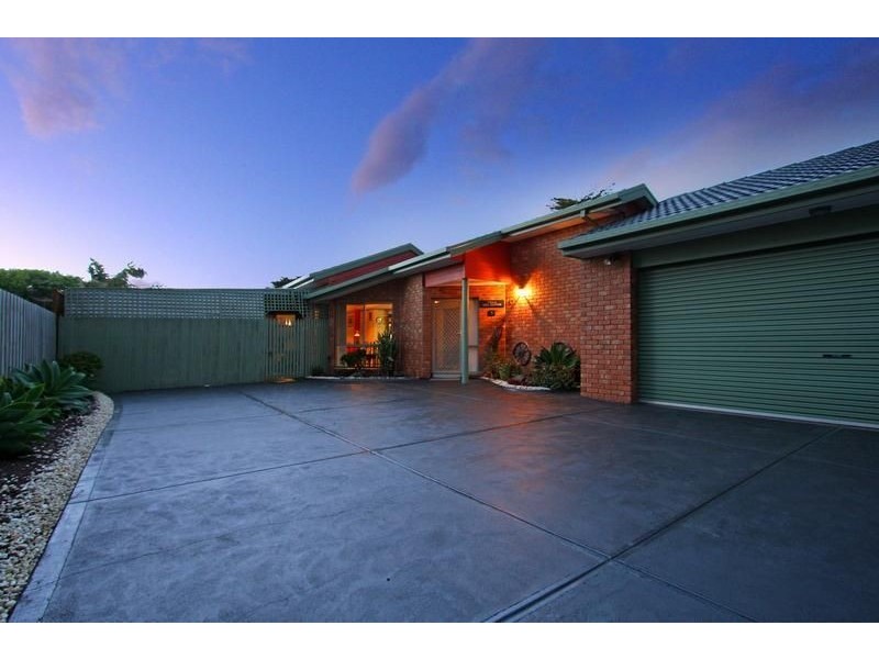 7 Balmoral Ave, Safety Beach VIC 3936