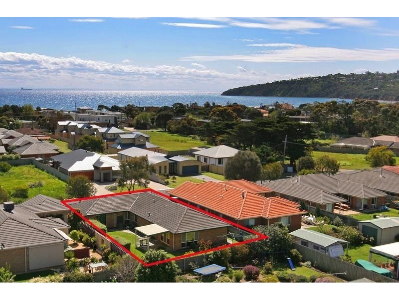 34 Seaview Avenue, Safety Beach VIC 3936