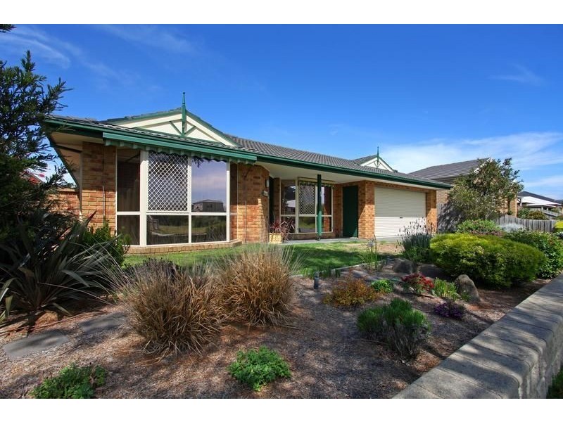 34 Seaview Avenue, Safety Beach VIC 3936