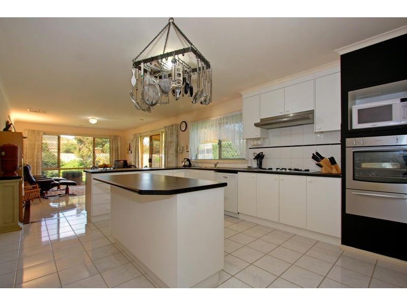 34 Seaview Avenue, Safety Beach VIC 3936