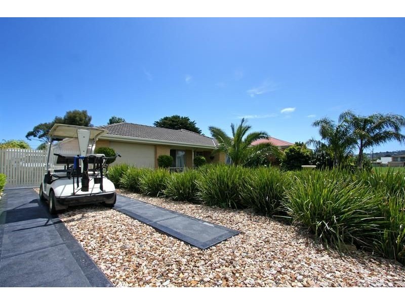 4 Golf Course Lane, Safety Beach VIC 3936