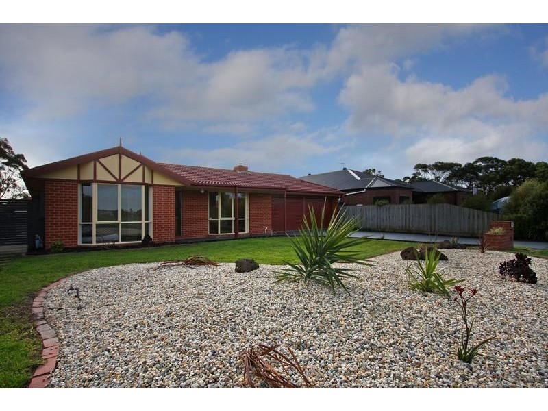 4 Lake View Lane, Safety Beach VIC 3936