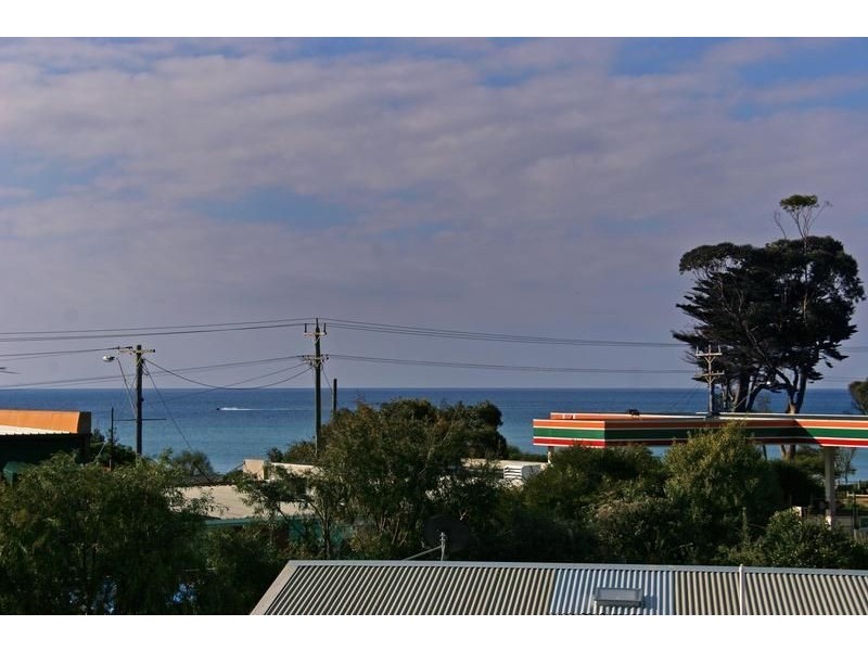 1/4 Heales Street, Dromana VIC 3936