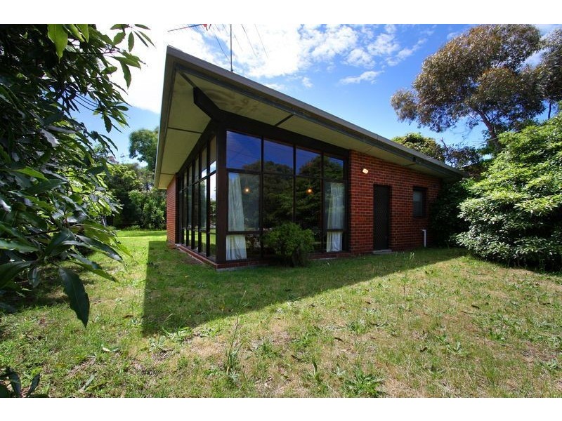 1 Foothills Avenue, Mccrae VIC 3938