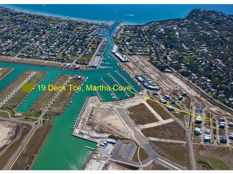 19 Deck Tce, Safety Beach VIC 3936