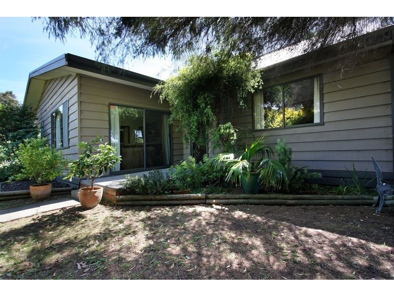 2 Basil Street, Dromana VIC 3936