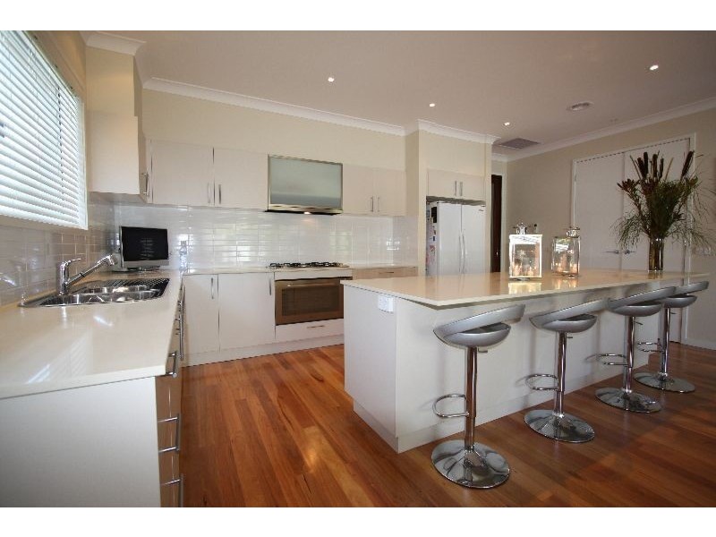 12 Seacombe Street, Dromana VIC 3936