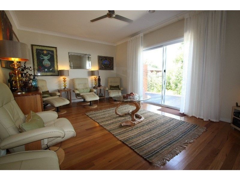 12 Seacombe Street, Dromana VIC 3936