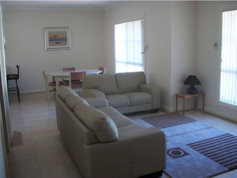 2B Watson Ave, Dromana VIC 3936