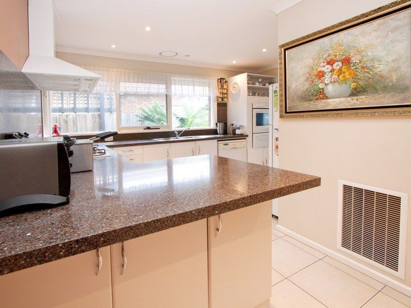 4 Ponderosa Place, Dromana VIC 3936