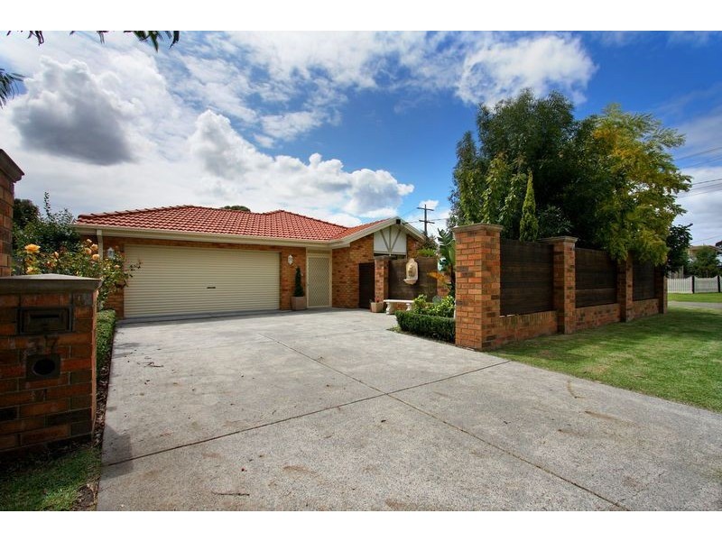 37 Coveside Avenue, Safety Beach VIC 3936