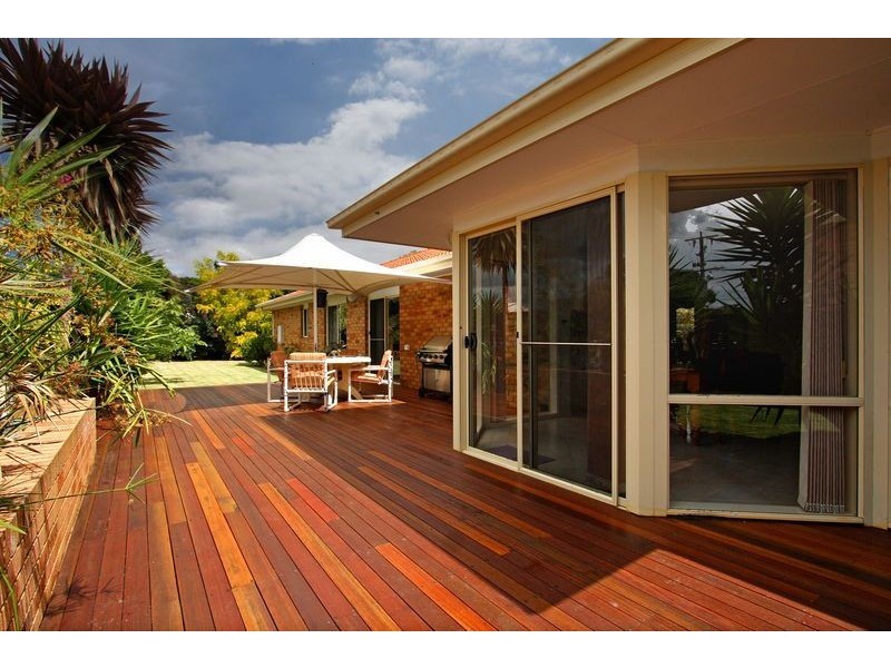 37 Coveside Avenue, Safety Beach VIC 3936