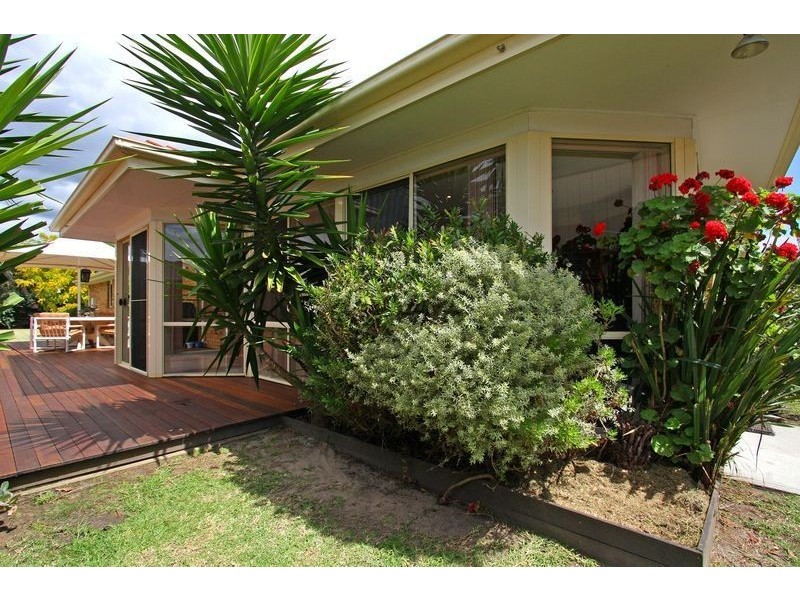 37 Coveside Avenue, Safety Beach VIC 3936