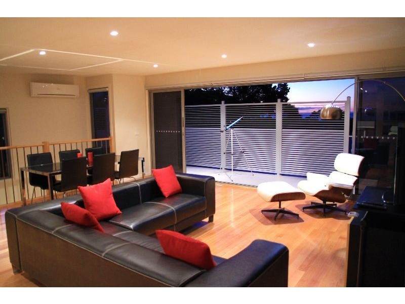 2/24 William Street, Mccrae VIC 3938