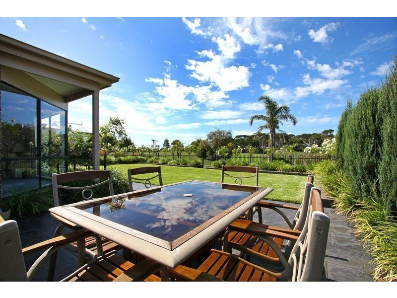 45 Country Club Drive, Safety Beach VIC 3936