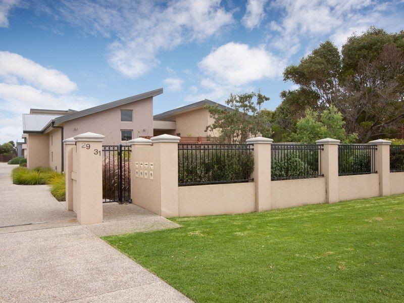 2/29-31 Dromana Parade, Safety Beach VIC 3936