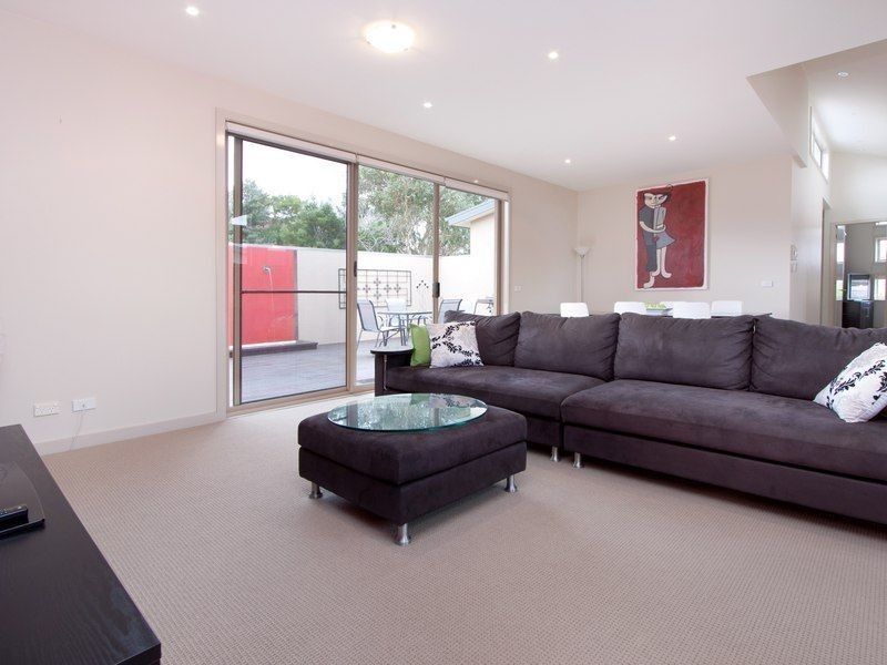 2/29-31 Dromana Parade, Safety Beach VIC 3936