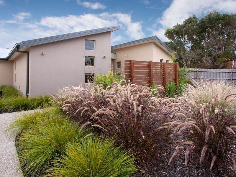 2/29-31 Dromana Parade, Safety Beach VIC 3936