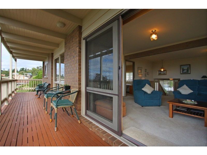 24 Dorothea Crescent, Dromana VIC 3936