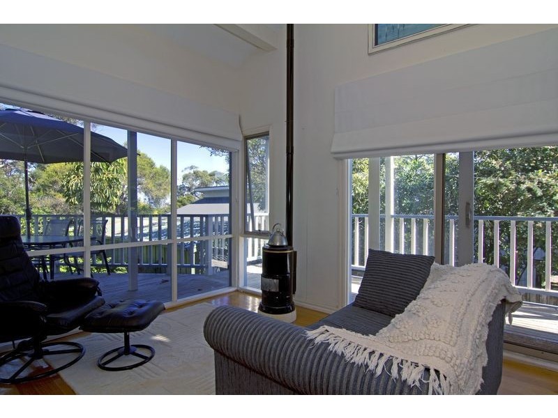 2 Wonga Grove, Mccrae VIC 3938