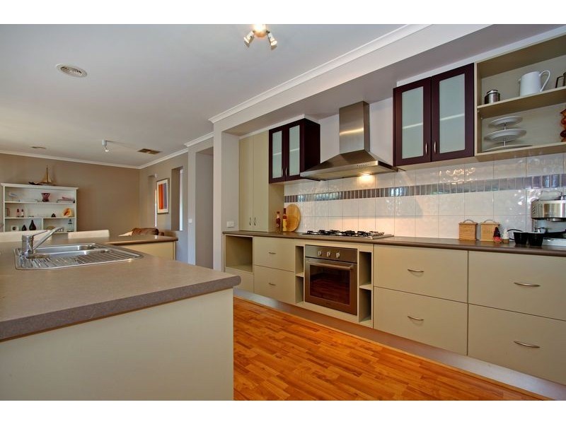 20 Grenville Grove, Rosebud West VIC 3940