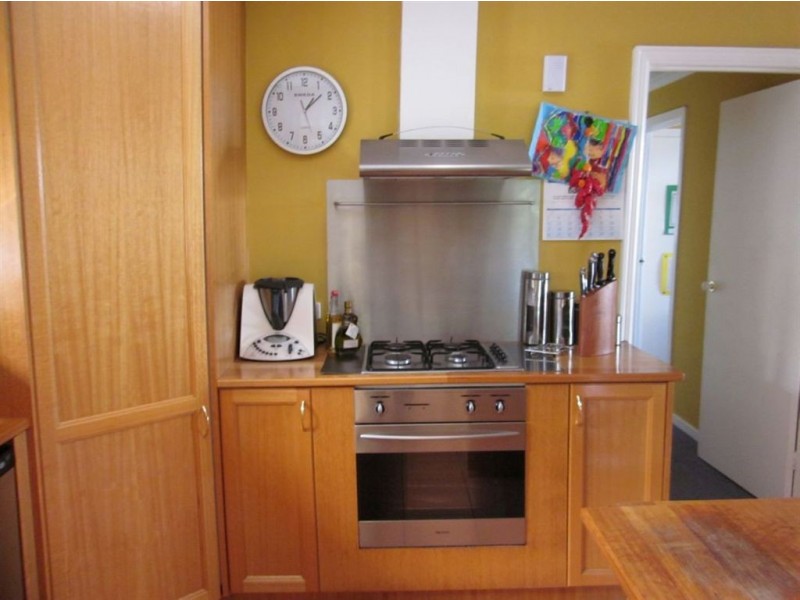 76 Seaview Avenue, Safety Beach VIC 3936