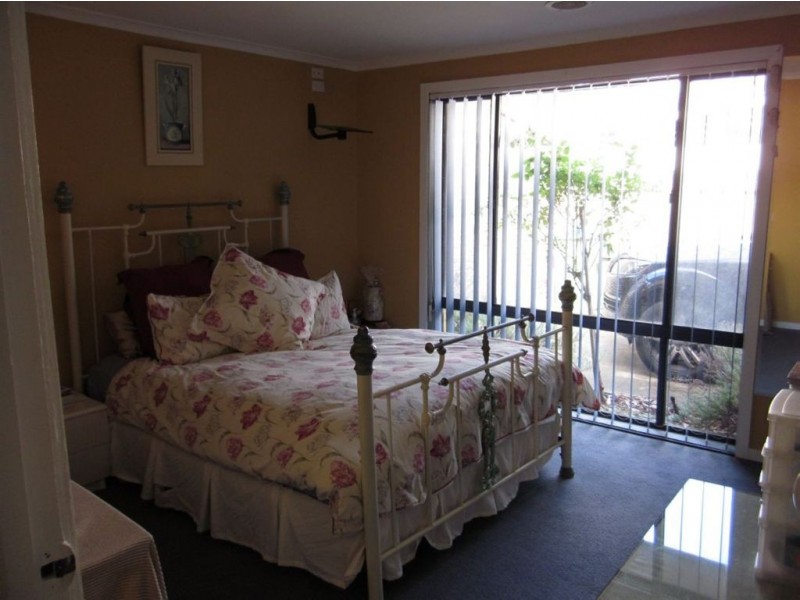 76 Seaview Avenue, Safety Beach VIC 3936