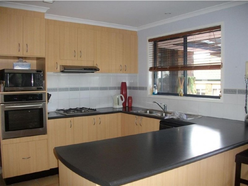 18 Julie Court, Langwarrin VIC 3910