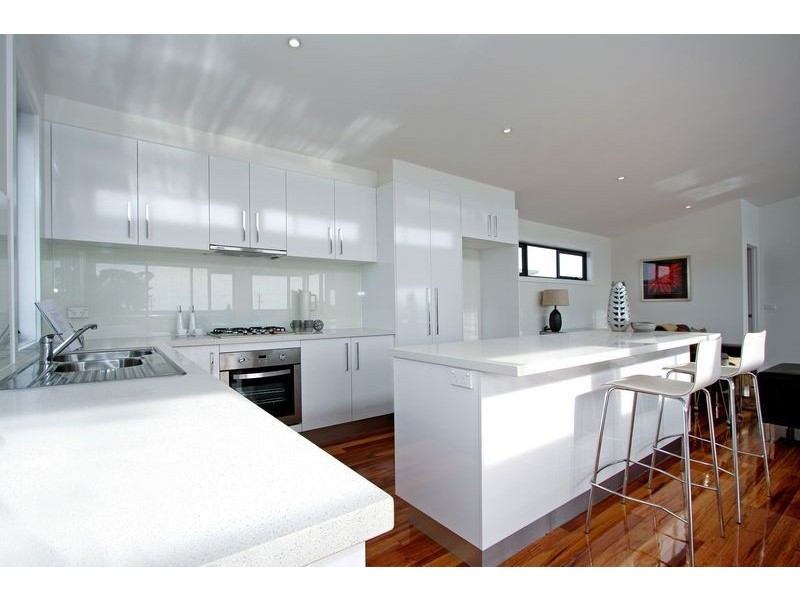 1/4 Heales Street, Dromana VIC 3936