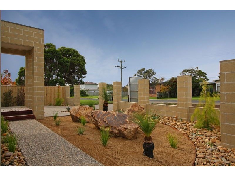 1/4 Heales Street, Dromana VIC 3936