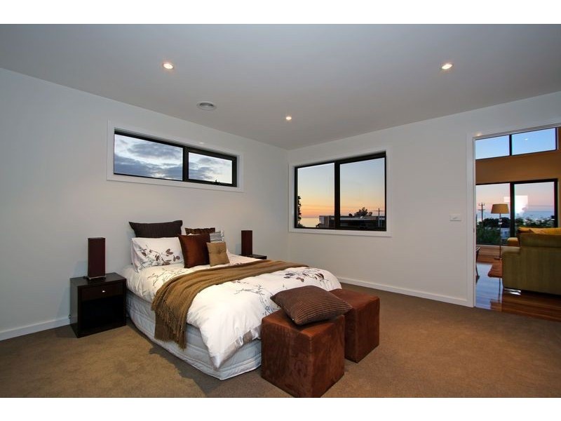 2/4 Heales Street, Dromana VIC 3936