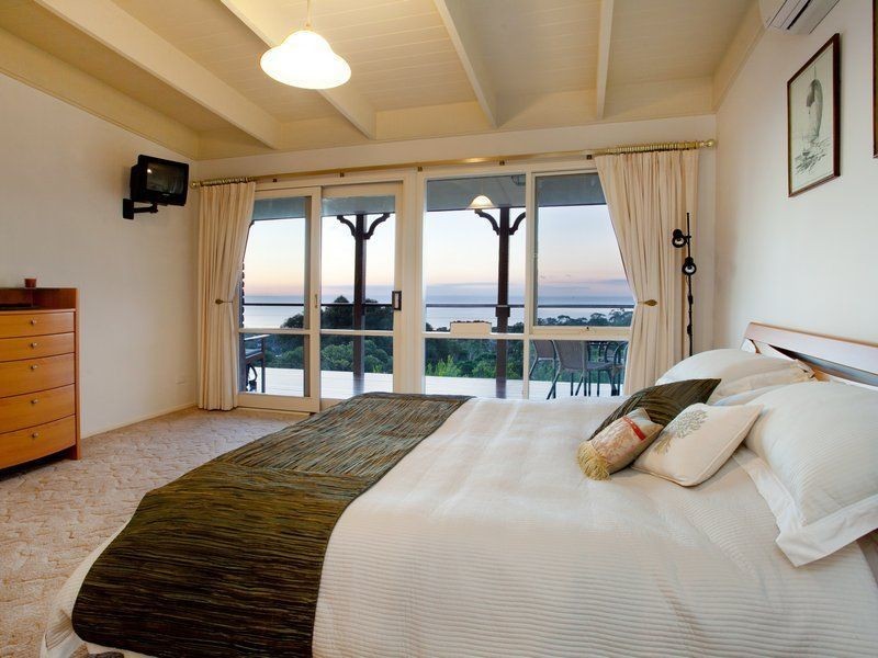 12 Somers Avenue, Mccrae VIC 3938