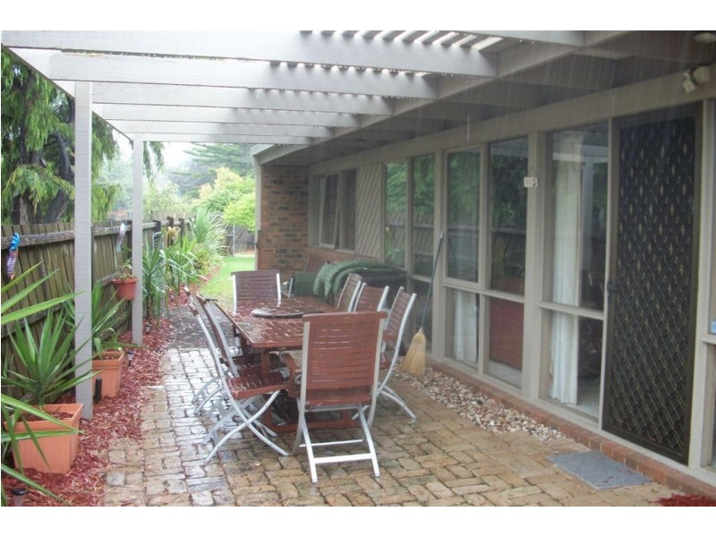 13 South Road, Mccrae VIC 3938