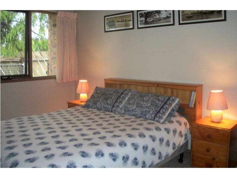 13 South Road, Mccrae VIC 3938