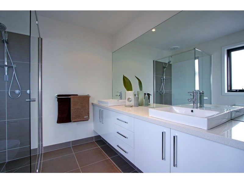 2/4 Heales Street, Dromana VIC 3936