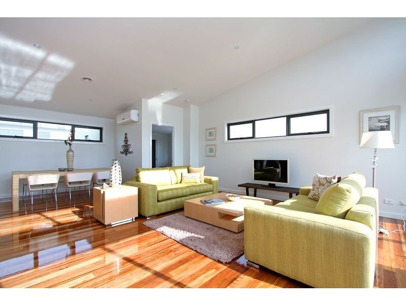 2/4 Heales Street, Dromana VIC 3936