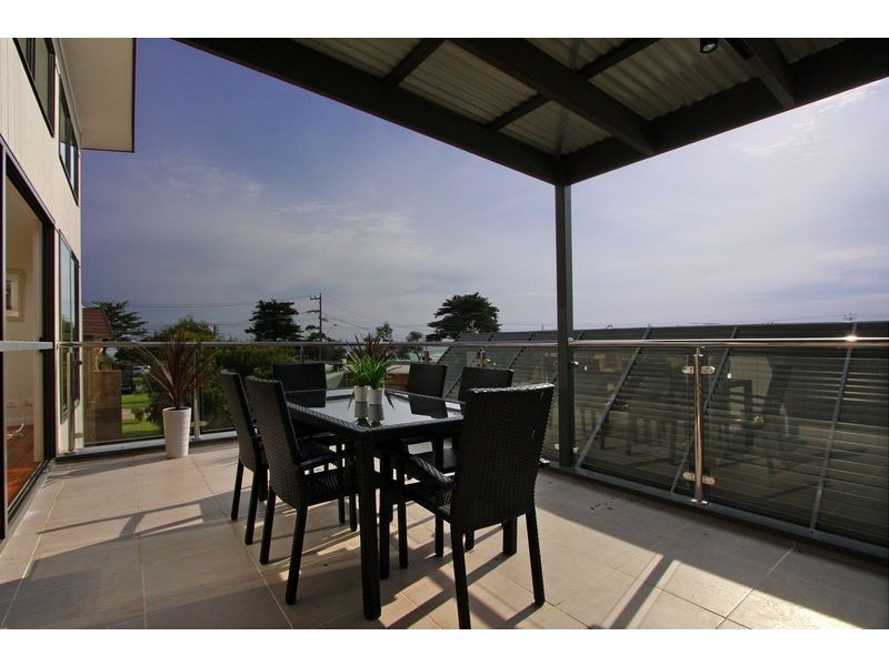 2/4 Heales Street, Dromana VIC 3936